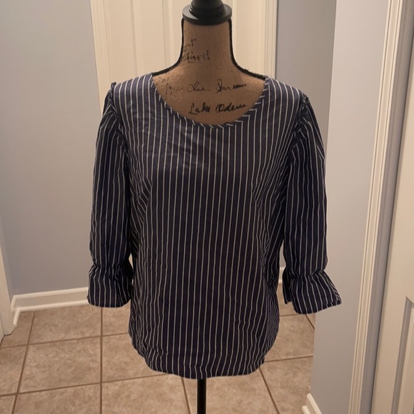 Messini size large top - Picture 1 of 4
